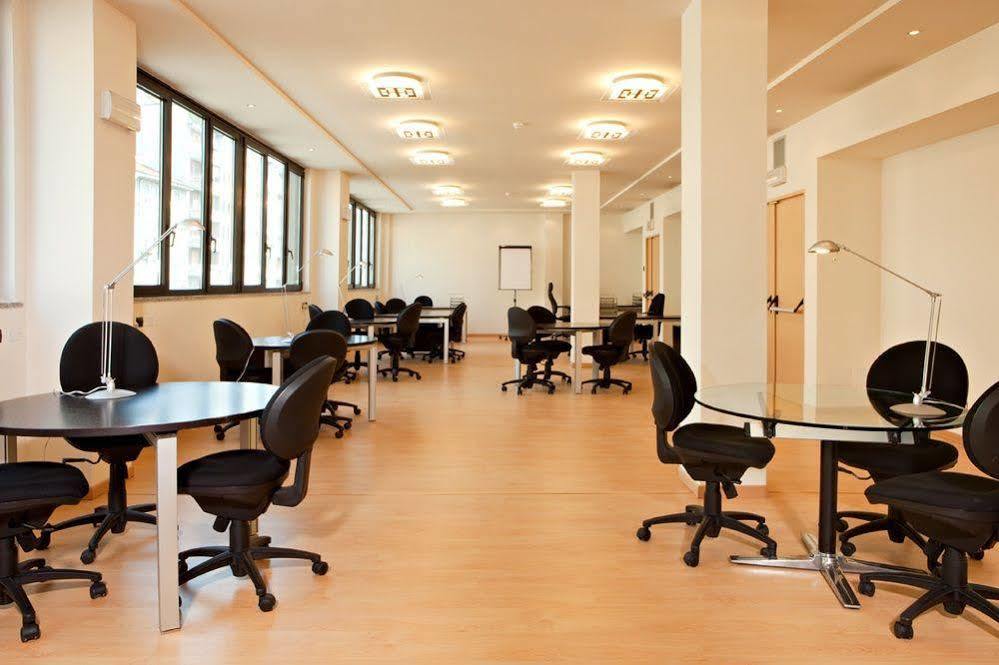Unaway Hotel & Residence Linea Uno Milano الاعمال الصورة